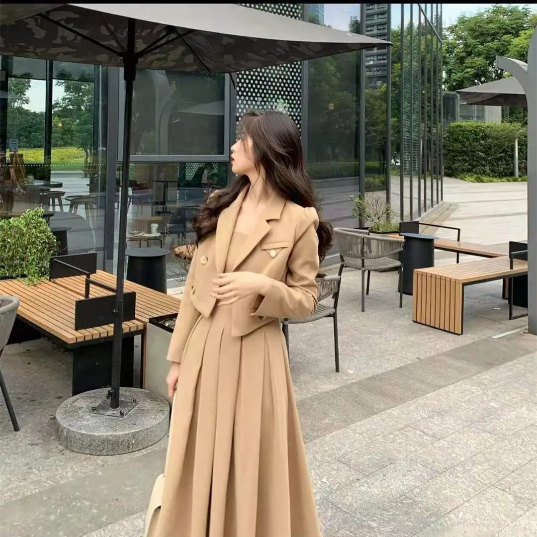 Korea Women Autumn Classic Khaki 2 Two Piece Set Casual Tracksuits Round Collar Blazer with High Waist Long Pleated Skirts
Korea Women Autumn Classic Khaki 2 Two Piece Set Casual Tracksuits Round Collar Blazer with High Waist Long Pleated Skirts