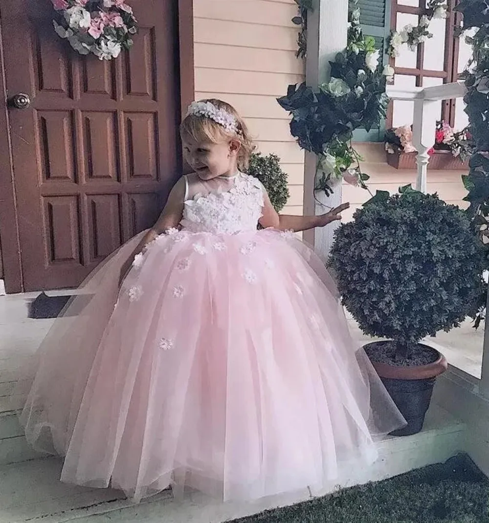 Lovely Pink Flower Girl Dress For Weddings With 3D Floral Appliques Baby Birthday Gowns Pageant Gowns
Lovely Pink Flower Girl Dress For Weddings With 3D Floral Appliques Baby Birthday Gowns Pageant Gowns