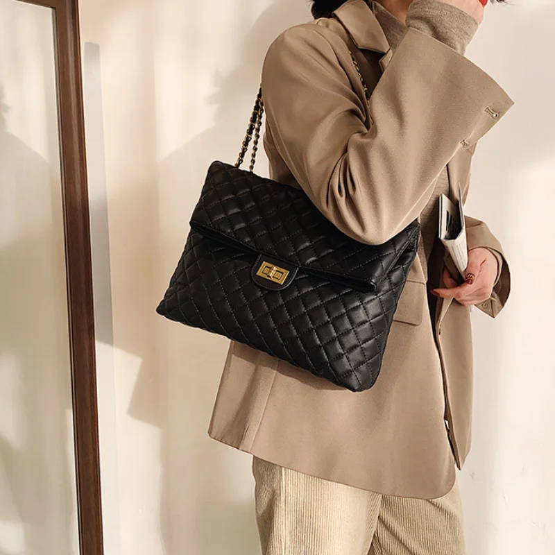 Diamond Lattice Womens Soft Shoulder Bag Large Designer Handbags High Quality Lady Fashion Handbag
Diamond Lattice Womens Soft Shoulder Bag Large Designer Handbags High Quality Lady Fashion Handbag