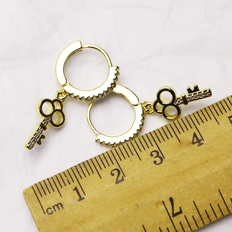 10 Pairs Fashion Key shape earrings Gold Key earrings Women jewelry earrings women earrings Women jewelry gift 8258
10 Pairs Fashion Key shape earrings Gold Key earrings Women jewelry earrings women earrings Women jewelry gift 8258