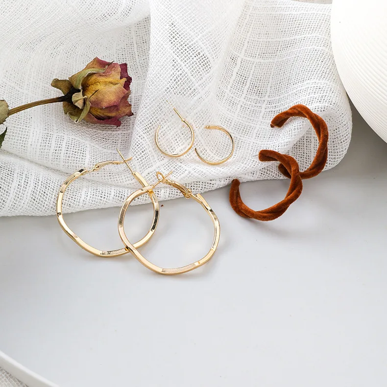 6 pcs/Set Hoop Earrings Behamic Geometric Round Circle Fashion Ear Jewelry orecchini for Women Girls pendientes aretes de mujer
6 pcs/Set Hoop Earrings Behamic Geometric Round Circle Fashion Ear Jewelry orecchini for Women Girls pendientes aretes de mujer