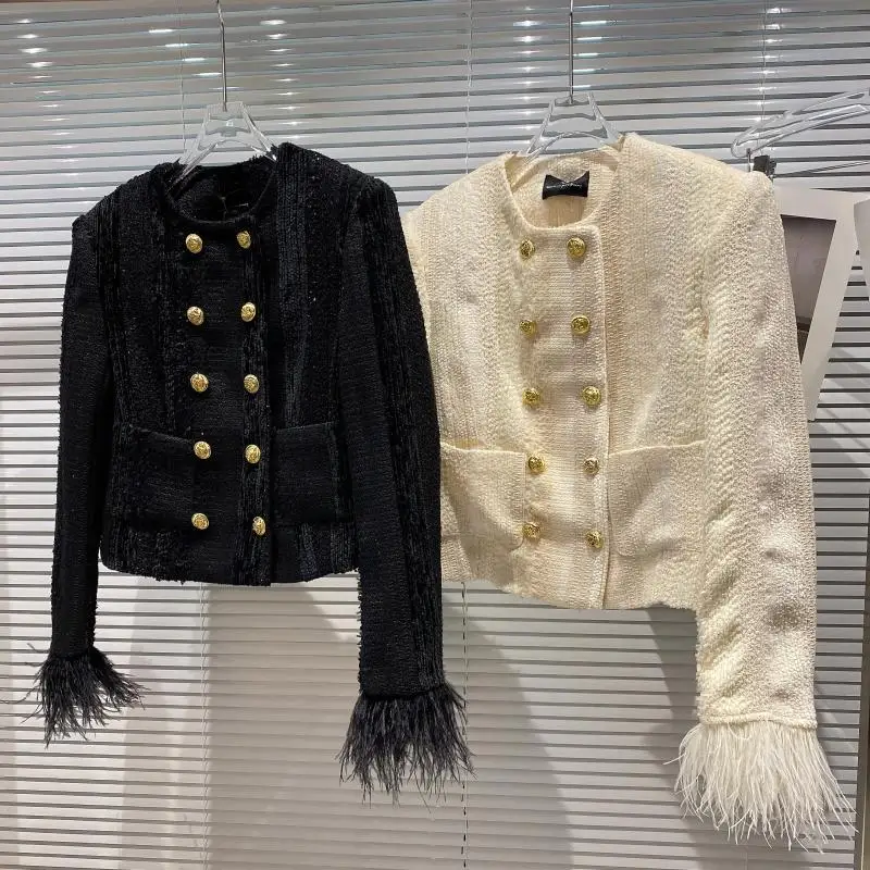2021 Autumn Fashion Runway Coat Women New Design Black Off-white Double Breasted Feathers Sleeve Ladies Short coat
2021 Autumn Fashion Runway Coat Women New Design Black Off-white Double Breasted Feathers Sleeve Ladies Short coat