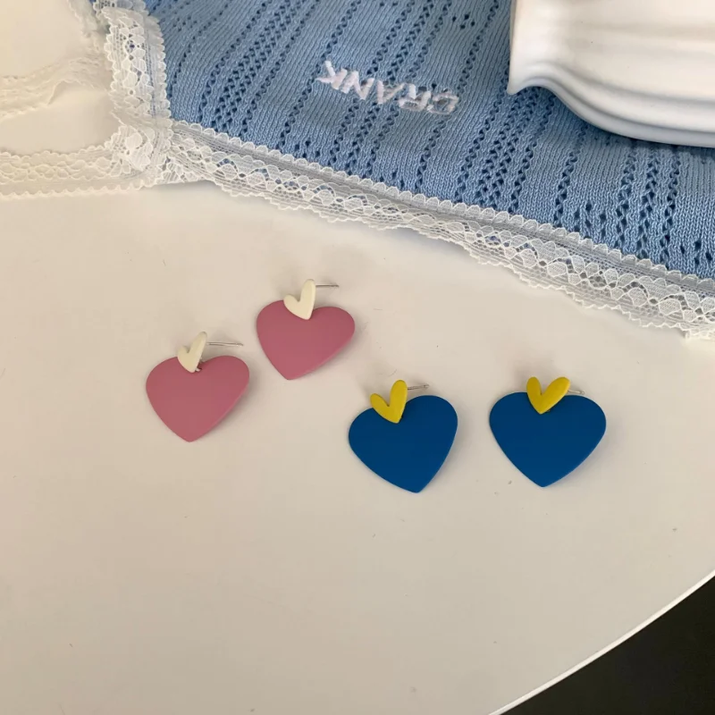 Candy Color Love Stud Earrings Simple and Cute Student Frosted Texture Contrast Color Design Stud Earrings Earrings for Women
Candy Color Love Stud Earrings Simple and Cute Student Frosted Texture Contrast Color Design Stud Earrings Earrings for Women