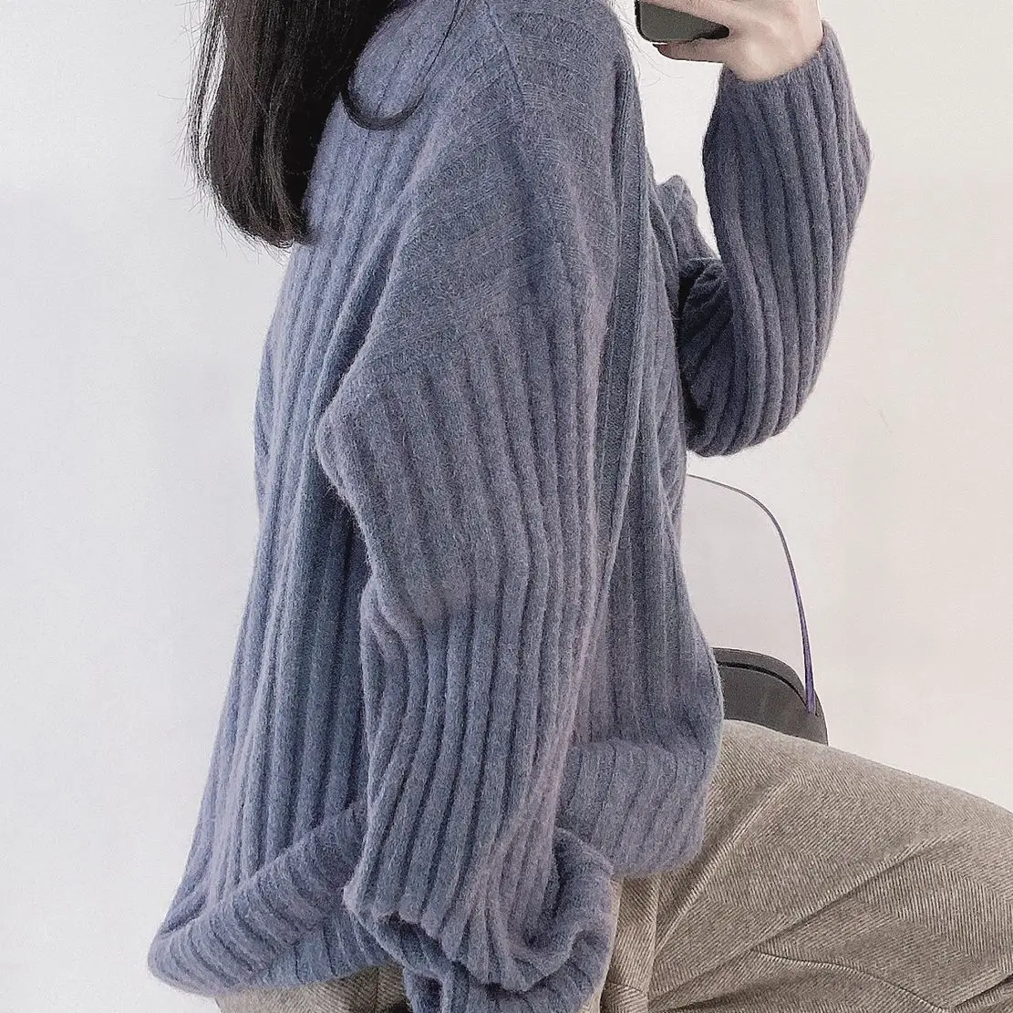 Loose Solid Color Sweater New Autumn/Winter Soft Female Pullovers Warm Casual Sports College Style Ladies Blouse Korean Style
Loose Solid Color Sweater New Autumn/Winter Soft Female Pullovers Warm Casual Sports College Style Ladies Blouse Korean Style