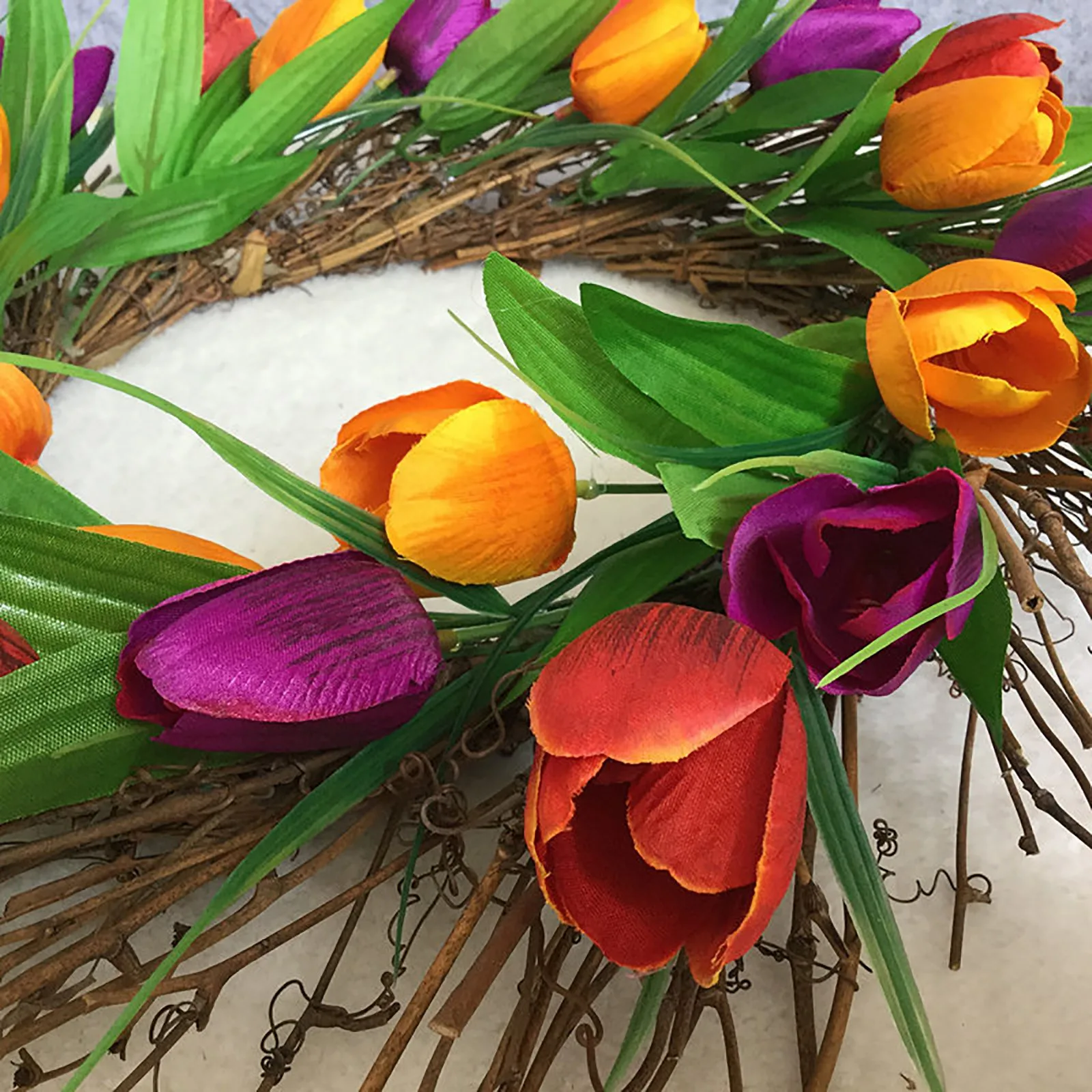 European style Artificial Tulip Garland Home Door Wall Decoration Hanging Garland Rattan Circle Festival Party Ornament 
European style Artificial Tulip Garland Home Door Wall Decoration Hanging Garland Rattan Circle Festival Party Ornament