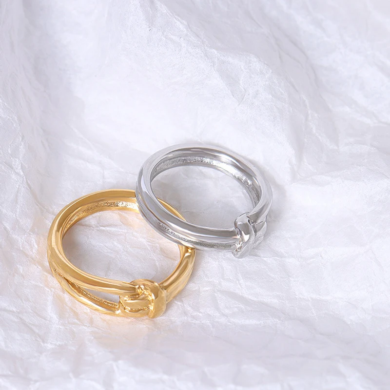 INS Exaggerated Personality Fold Wear Knot Hollow Out Contracted Ring For Women Girl Titanium Steel 18K Gold Plated Finger Ring
INS Exaggerated Personality Fold Wear Knot Hollow Out Contracted Ring For Women Girl Titanium Steel 18K Gold Plated Finger Ring