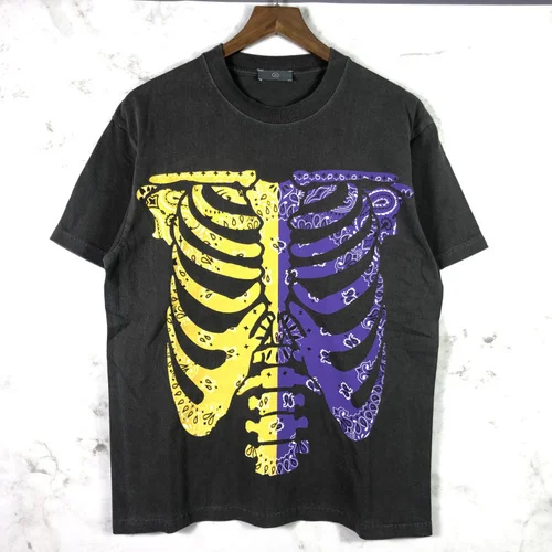 Oversize KAPITAL T-shirts Cashew Flower Rib Skeleton Printed Short Sleeve Tee Men's Women's KAPITAL Tide Brand Loose T-shirt
Oversize KAPITAL T-shirts Cashew Flower Rib Skeleton Printed Short Sleeve Tee Men's Women's KAPITAL Tide Brand Loose T-shirt