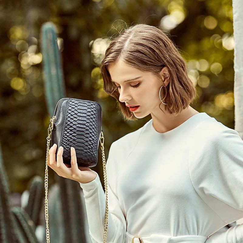 Korea Square Small Shoulder Women'S Crossbody Genuine Crocodile Handbag Petit Sac A Main Handbags Fashion Snake Print Leather
Korea Square Small Shoulder Women'S Crossbody Genuine Crocodile Handbag Petit Sac A Main Handbags Fashion Snake Print Leather