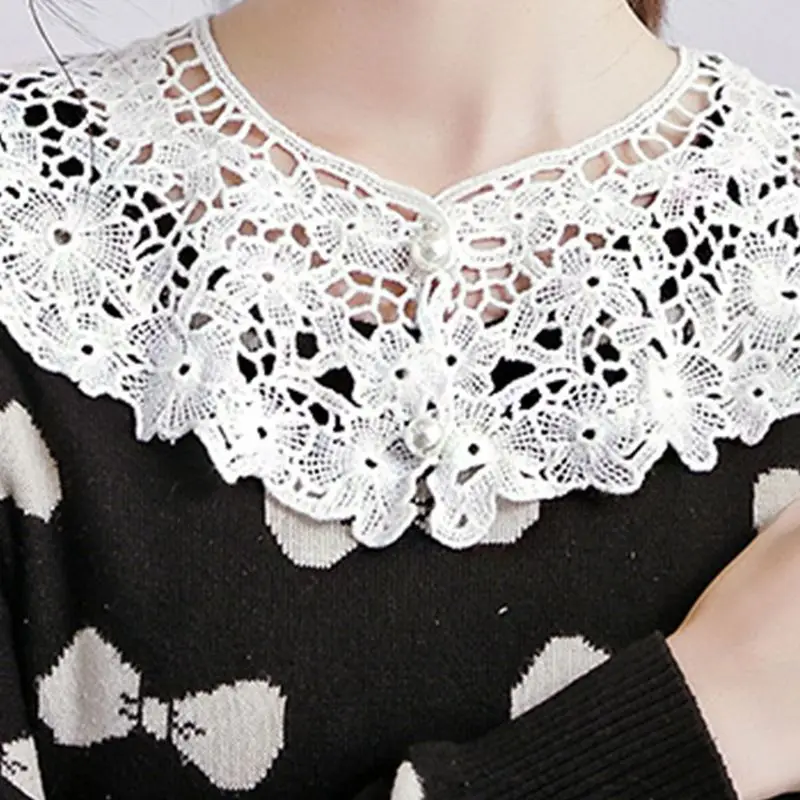 Japanese Women O-Neck Sweet Doll Fake Collar Hollow Crochet Floral Lace Half Shirt Faux Pearl Button Decorative Sweater Shawl 
Japanese Women O-Neck Sweet Doll Fake Collar Hollow Crochet Floral Lace Half Shirt Faux Pearl Button Decorative Sweater Shawl