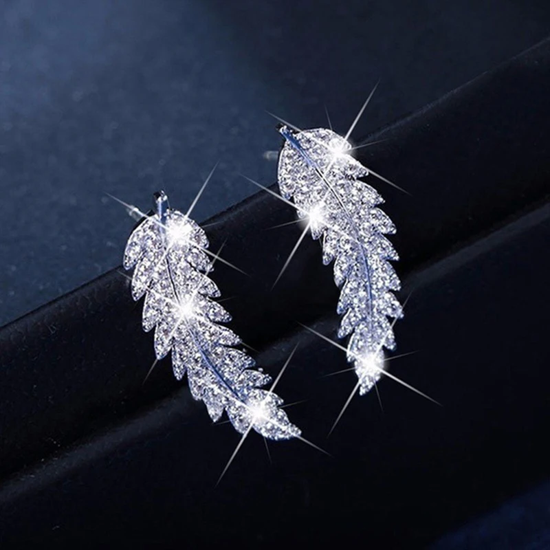 Gorgeous Trend Cubic Zirconia Stud Earrings for Women Ear Cuffs Leaves Piercing Earring Party Banquet Fashion Luxury Jewelry
Gorgeous Trend Cubic Zirconia Stud Earrings for Women Ear Cuffs Leaves Piercing Earring Party Banquet Fashion Luxury Jewelry