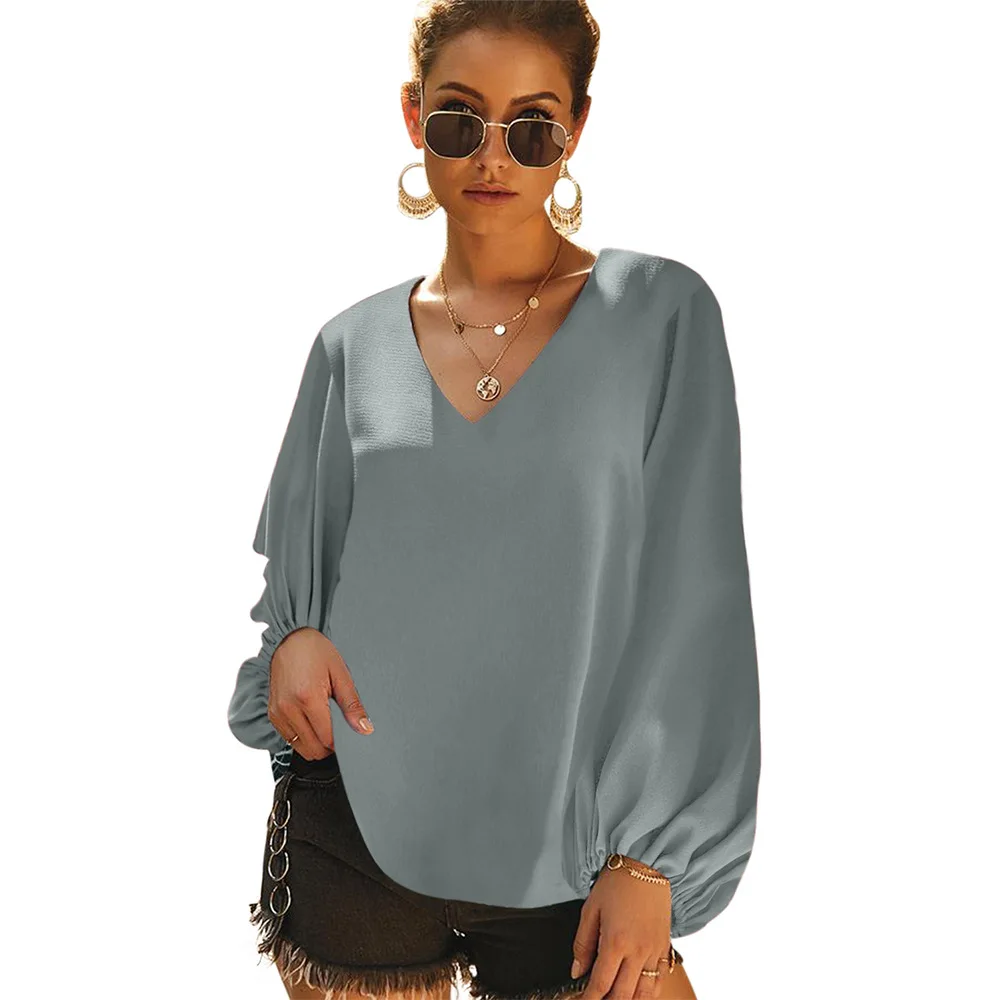 Bells Will Be Ringing Balloon Sleeve Blouse The Blousy Fit Exaggerated Sleeves and V-neckline Make This Top an Easy Go To
Bells Will Be Ringing Balloon Sleeve Blouse The Blousy Fit Exaggerated Sleeves and V-neckline Make This Top an Easy Go To