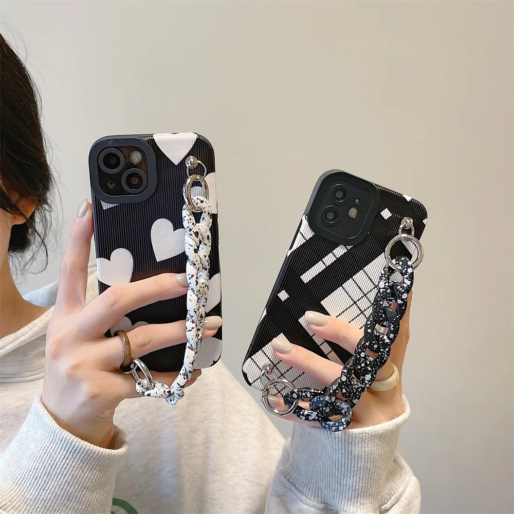 luxury bracelet wrist chain soft phone case for iphone 13 12 11 Pro Max 12 Pro Max XR X XS Max lagging Anti-fall iPhone case
luxury bracelet wrist chain soft phone case for iphone 13 12 11 Pro Max 12 Pro Max XR X XS Max lagging Anti-fall iPhone case