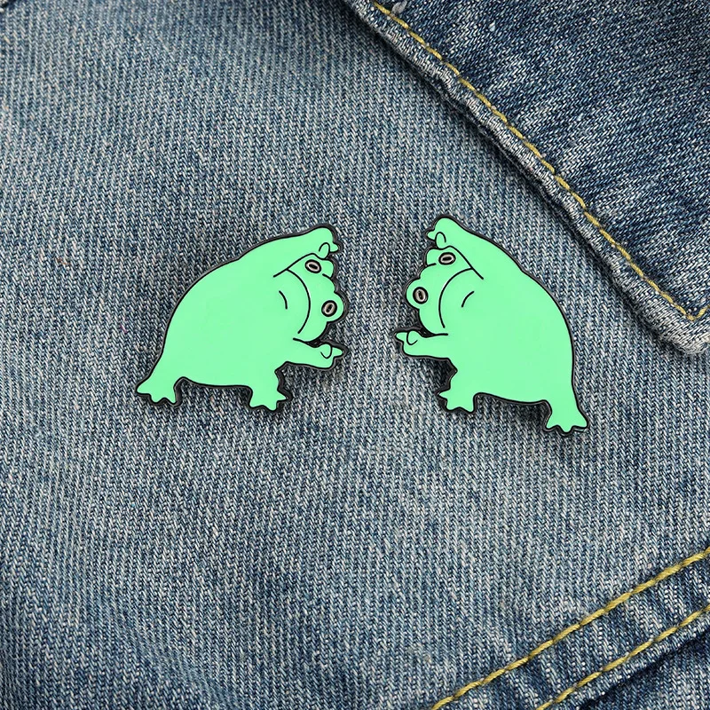 Funny Frog Brooch Cartoon Animal Brooch Creative Lapel Pins Personality Frog Enamel Pins Cute Brooch High Quality Backpack Badge
Funny Frog Brooch Cartoon Animal Brooch Creative Lapel Pins Personality Frog Enamel Pins Cute Brooch High Quality Backpack Badge