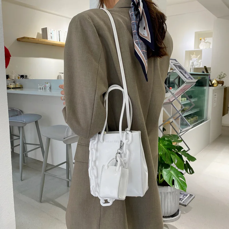 Women's Handbags
Women's Handbags