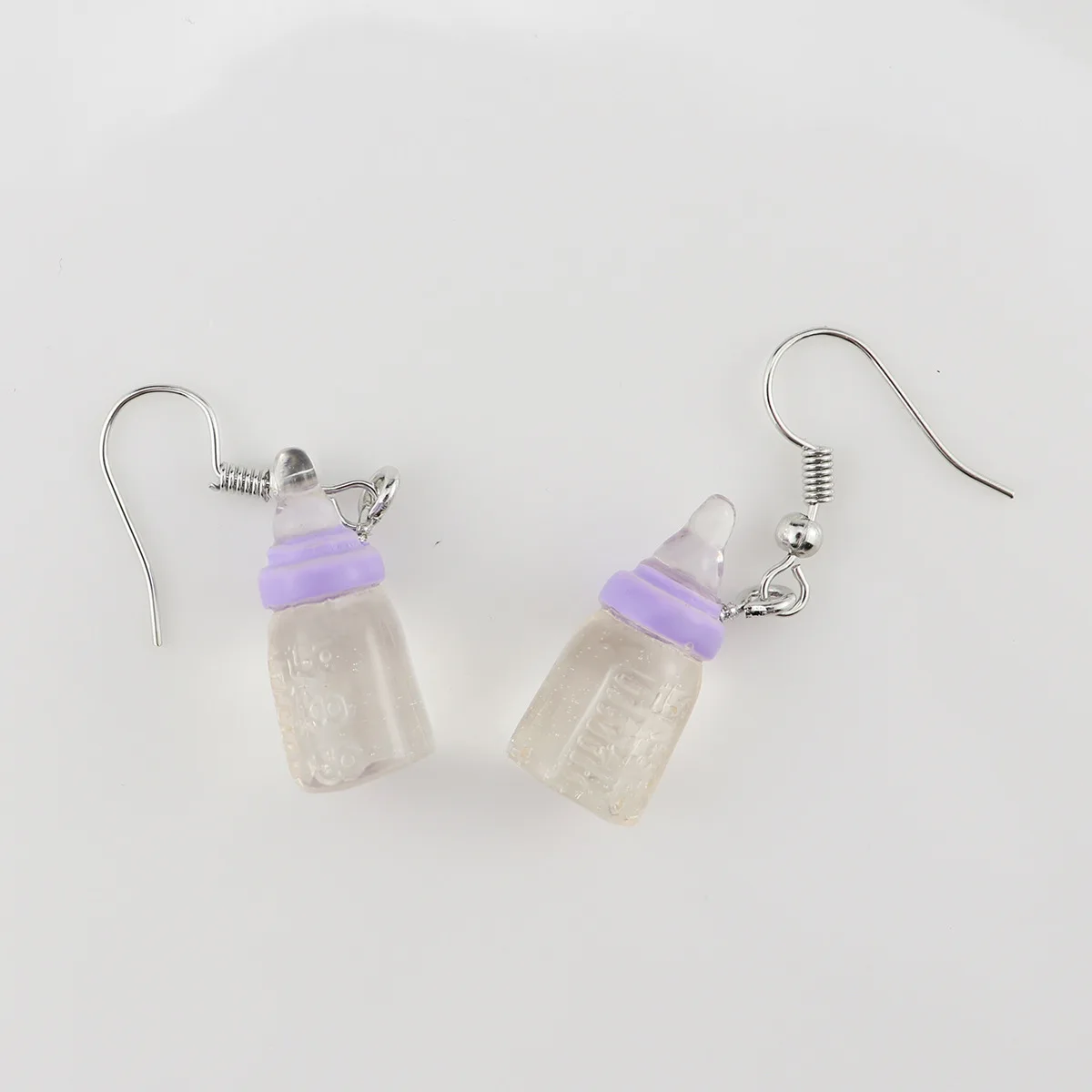 Personality Fashion Korea Cute Cute Handmade Transparent Baby Bottle Unusual Pendant Earrings Ladies Women Summer Party Jewelry
Personality Fashion Korea Cute Cute Handmade Transparent Baby Bottle Unusual Pendant Earrings Ladies Women Summer Party Jewelry