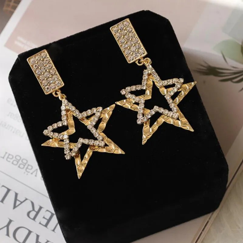 2021 personality Five-pointed Star Rhinestone Earrings for Women Party Wedding Jewelry
2021 personality Five-pointed Star Rhinestone Earrings for Women Party Wedding Jewelry