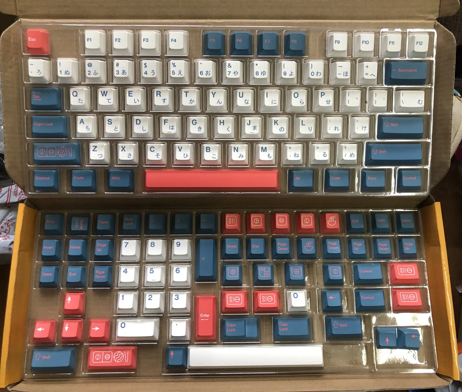 141 keys/set PBT 5 sides Dye subbed Bento Key Caps for MX switch mechanical keyboard Japanese keycaps Cherry profile
141 keys/set PBT 5 sides Dye subbed Bento Key Caps for MX switch mechanical keyboard Japanese keycaps Cherry profile