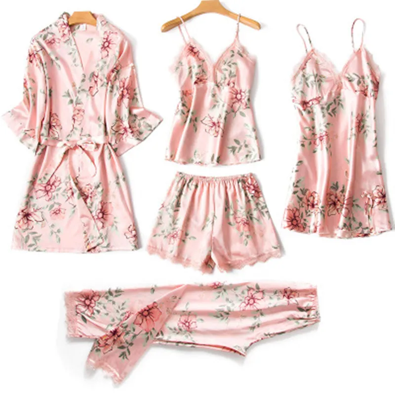 2019 Band Silk Pajamas Set Women Sexy Lace Print Flower Satin Pyjama Long Robe Pants Shorts 6Piece/Set Home Mom Sleepwear Pyjamas
2019 Band Silk Pajamas Set Women Sexy Lace Print Flower Satin Pyjama Long Robe Pants Shorts 6Piece/Set Home Mom Sleepwear Pyjamas
