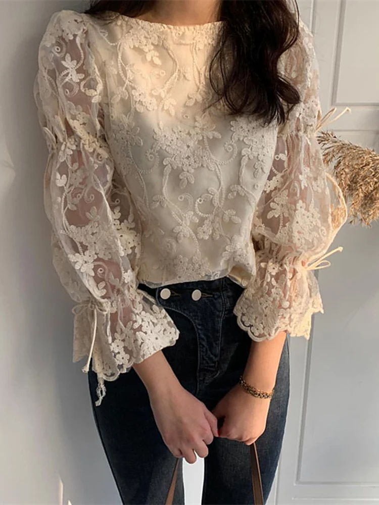 Plus Size Hot Sale Polyester O-neck Blusa Women's Long-sleeved Drawstring Design French Apricot Embroidery Lace Shirt New 2020
Plus Size Hot Sale Polyester O-neck Blusa Women's Long-sleeved Drawstring Design French Apricot Embroidery Lace Shirt New 2020