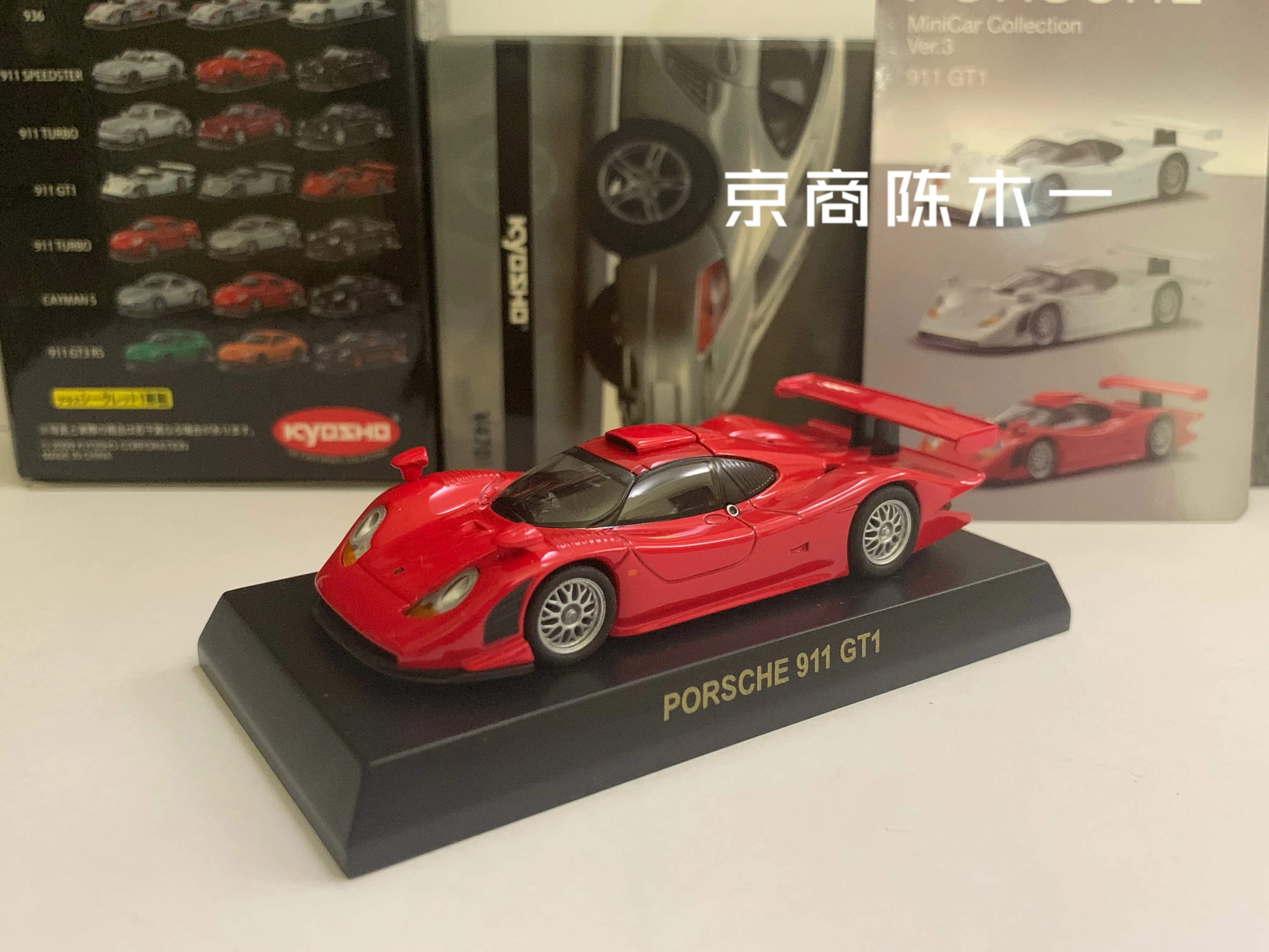 Модель тележки KYOSHO 1:64 Porsche 911 GT1 Le Mans racing 996 generation wave
Модель тележки KYOSHO 1:64 Porsche 911 GT1 Le Mans racing 996 generation wave