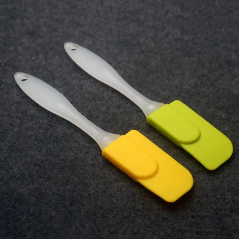 1PCS/Set Cream Scraper DIY Bread Cake Butter Spatula Mixer Oil Brush Kitchen Baking Tool Silicone Spatula Non-stick Food Grade
1PCS/Set Cream Scraper DIY Bread Cake Butter Spatula Mixer Oil Brush Kitchen Baking Tool Silicone Spatula Non-stick Food Grade