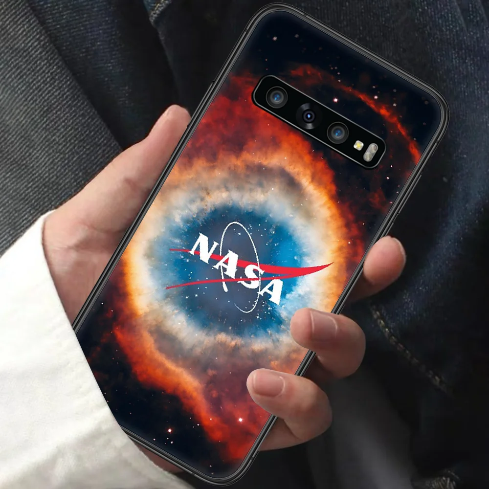 Space Nasas Phone Case for Samsung Galaxy Note S 6 7 8 9 10 E 20 Ultra Edge Plus black Waterproof 3D Hoesjes Painting Coque
Space Nasas Phone Case for Samsung Galaxy Note S 6 7 8 9 10 E 20 Ultra Edge Plus black Waterproof 3D Hoesjes Painting Coque