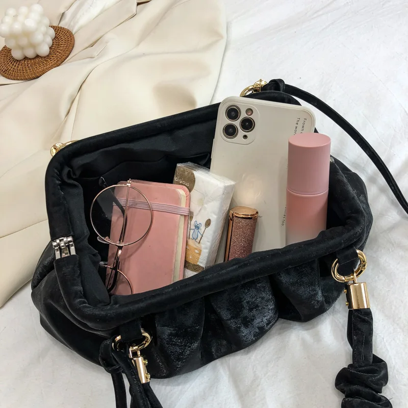 Fashion velvet Women Shoulder Bags Luxury Handbags Female Bag Ladies Folds Crossbody Bags For Women 2021 New Women's Bag Lady
Fashion velvet Women Shoulder Bags Luxury Handbags Female Bag Ladies Folds Crossbody Bags For Women 2021 New Women's Bag Lady