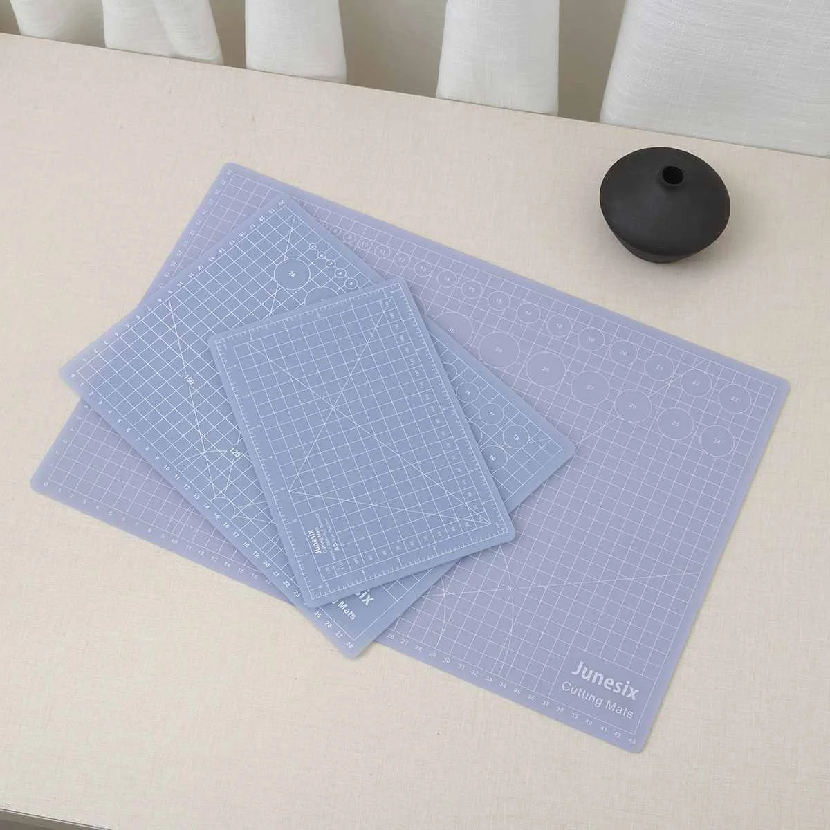 A3, A4, A5 Transparent Replacement Cutting Mat Adhesive Mat Composite PVC with Measuring Grid for Silhouette Cameo Plotter
A3, A4, A5 Transparent Replacement Cutting Mat Adhesive Mat Composite PVC with Measuring Grid for Silhouette Cameo Plotter
