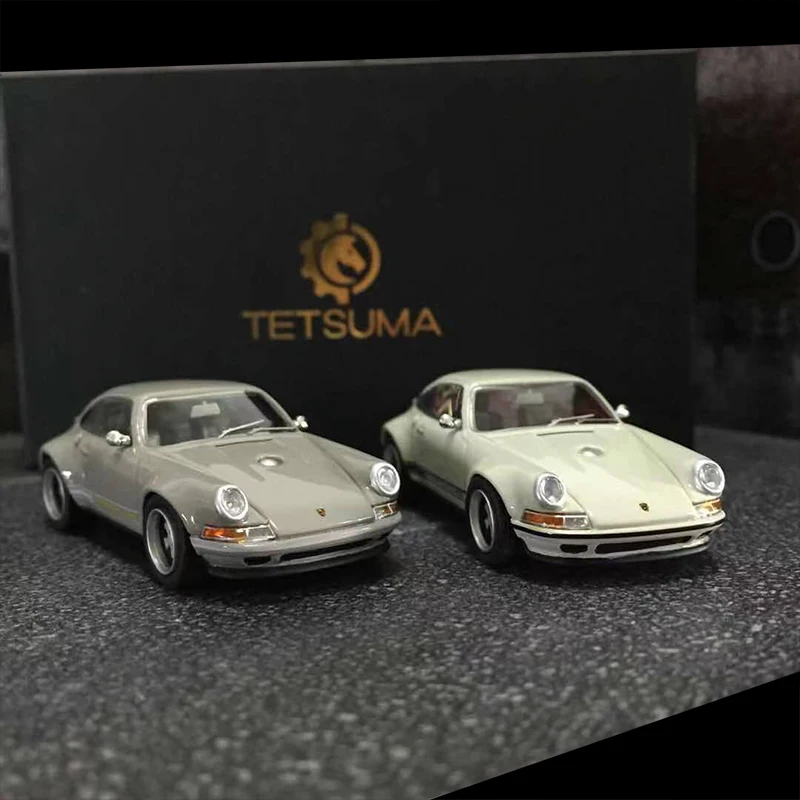 Model Car 1:64 Pop Toys TETSUMA RWB 964 Restomod Collection Resin 2 Color Brandy White/Ashely Grey
Model Car 1:64 Pop Toys TETSUMA RWB 964 Restomod Collection Resin 2 Color Brandy White/Ashely Grey