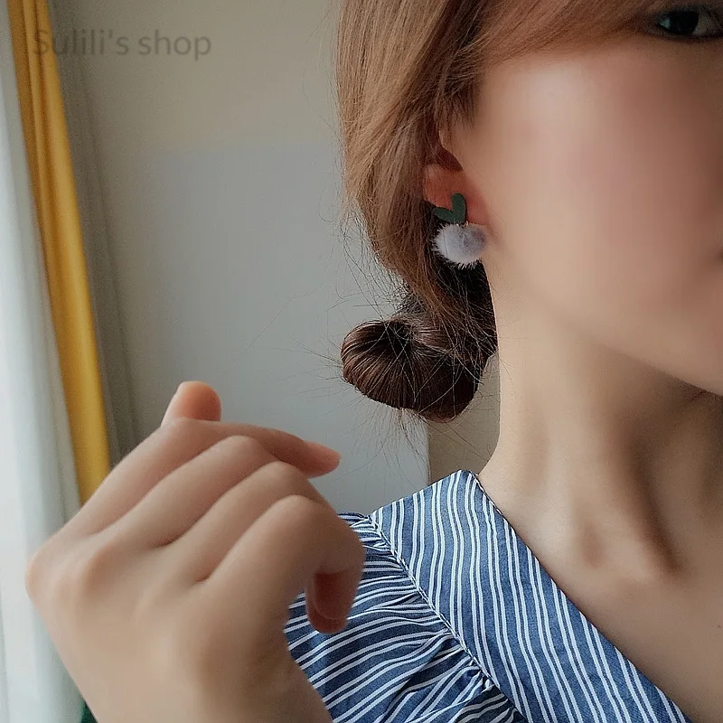 New Korean Statement Earrings for women Black Cute Arcylic Geometric Dangle Drop Gold Earings Brincos 2020 Fashion Jewelry
New Korean Statement Earrings for women Black Cute Arcylic Geometric Dangle Drop Gold Earings Brincos 2020 Fashion Jewelry