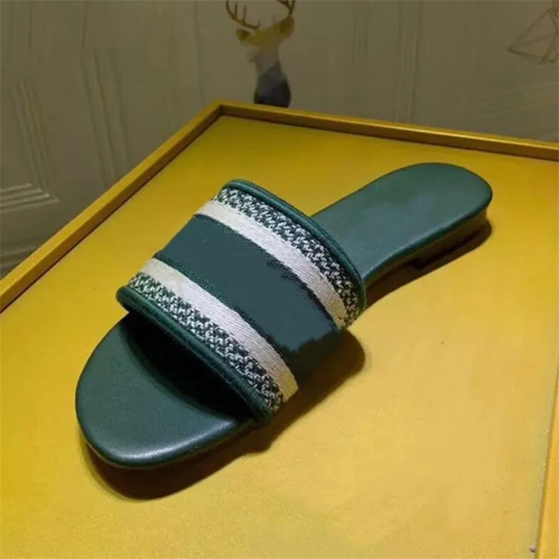 Floral Summer Slippers Beach Sandals Rome Shoes Women Open Toe Casual Ladies Shoes Outdoor 2020 New shoes
Floral Summer Slippers Beach Sandals Rome Shoes Women Open Toe Casual Ladies Shoes Outdoor 2020 New shoes