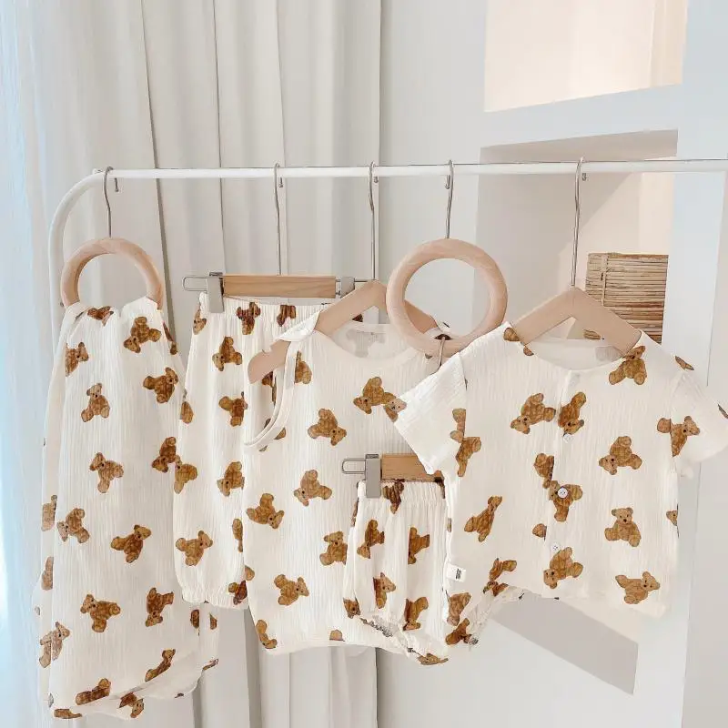 2021 Summer New Baby Bear Clothes Set Cute Cartoon Bear Harem Pants Suit Kids Pajamas For Boys And Girls Children Clothing Set
2021 Summer New Baby Bear Clothes Set Cute Cartoon Bear Harem Pants Suit Kids Pajamas For Boys And Girls Children Clothing Set