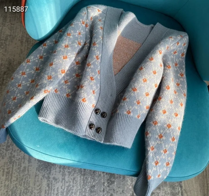 2021 V-Neck Double Breasted Full Cardigans Fall Sweaters for Women Flower Sweater Harajuku Sweater Korean Fashion
2021 V-Neck Double Breasted Full Cardigans Fall Sweaters for Women Flower Sweater Harajuku Sweater Korean Fashion