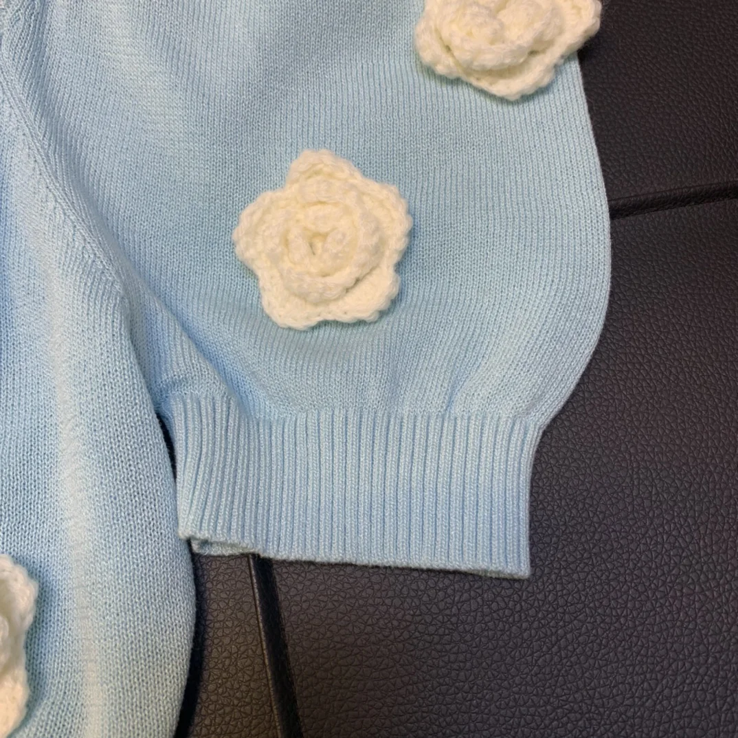 2021 new women fashion short-sleeved casual solid color flower short knitted top 0506 
2021 new women fashion short-sleeved casual solid color flower short knitted top 0506