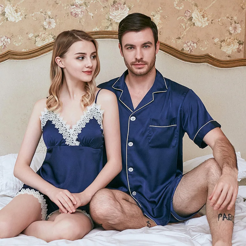 Spring summer newest simulation silk couple pajamas V-neck sling tops with shorts suits set pijama de unicornio
Spring summer newest simulation silk couple pajamas V-neck sling tops with shorts suits set pijama de unicornio