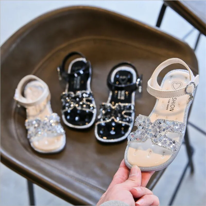 2021 New Sandals Baby Girls Shoes Summer Diamond Sandals Princess Bling Shoes For Kids Sandalias For Open Toe Kids Party Shoes
2021 New Sandals Baby Girls Shoes Summer Diamond Sandals Princess Bling Shoes For Kids Sandalias For Open Toe Kids Party Shoes