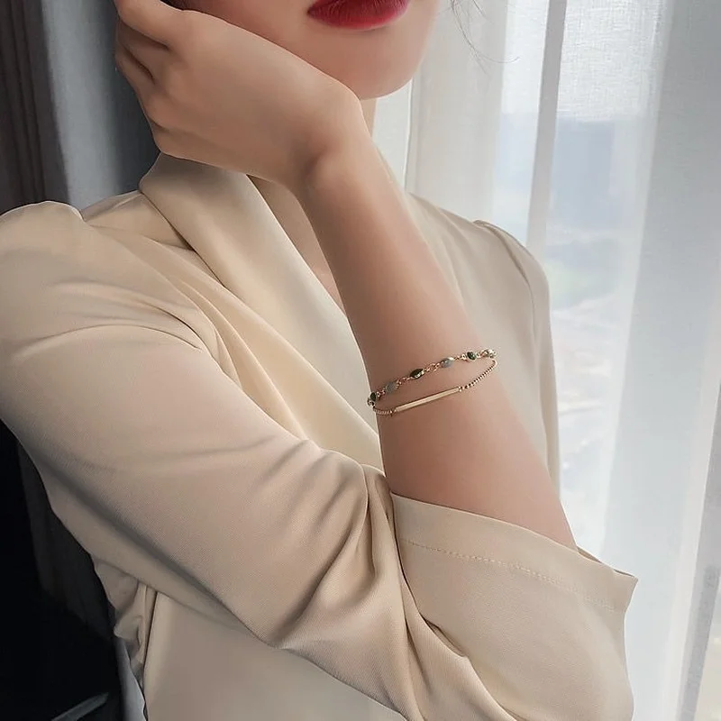 Double-layer French Retro Bracelet Design Simple Style Bracelet Jewelry Bracelet for Women Wholesale Luxury Jewelry
Double-layer French Retro Bracelet Design Simple Style Bracelet Jewelry Bracelet for Women Wholesale Luxury Jewelry