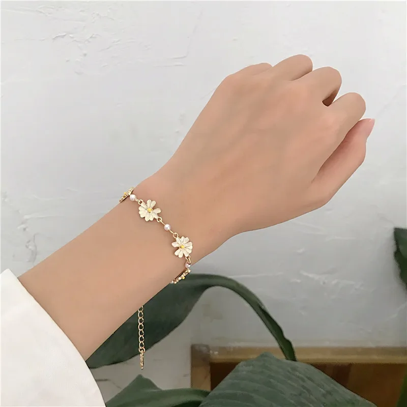 Fashion Metal Belt Hot All-Match Hasp Waist Chain Hip Hop Chain Heart Flowers Pendant Leisure Belts For Women Dress Accessories
Fashion Metal Belt Hot All-Match Hasp Waist Chain Hip Hop Chain Heart Flowers Pendant Leisure Belts For Women Dress Accessories