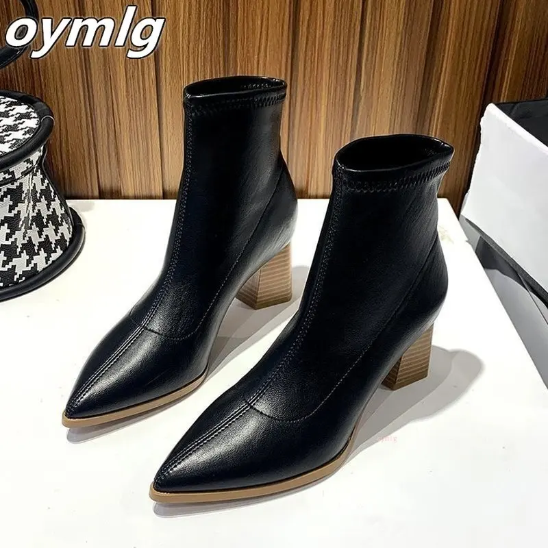 Women High quality leather boots Autumn Winter Fashion High heel Set foot Wear-resistant non-slip Comfortable Women Ankle boots
Women High quality leather boots Autumn Winter Fashion High heel Set foot Wear-resistant non-slip Comfortable Women Ankle boots