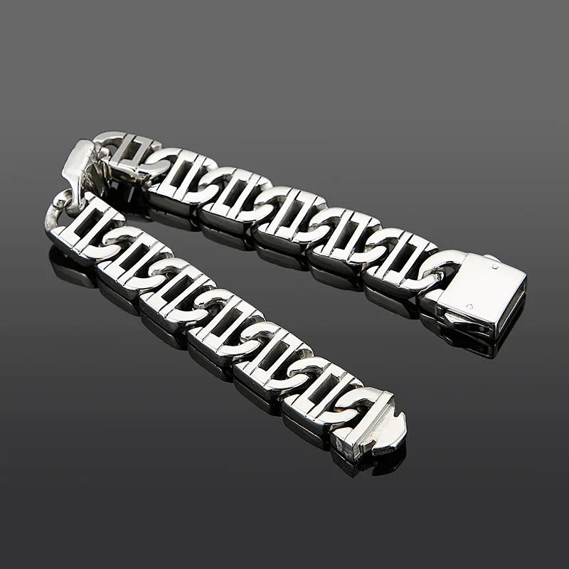 European and American stainless steel titanium steel fashion jewelry men's bracelet personality punk style bracelet
European and American stainless steel titanium steel fashion jewelry men's bracelet personality punk style bracelet