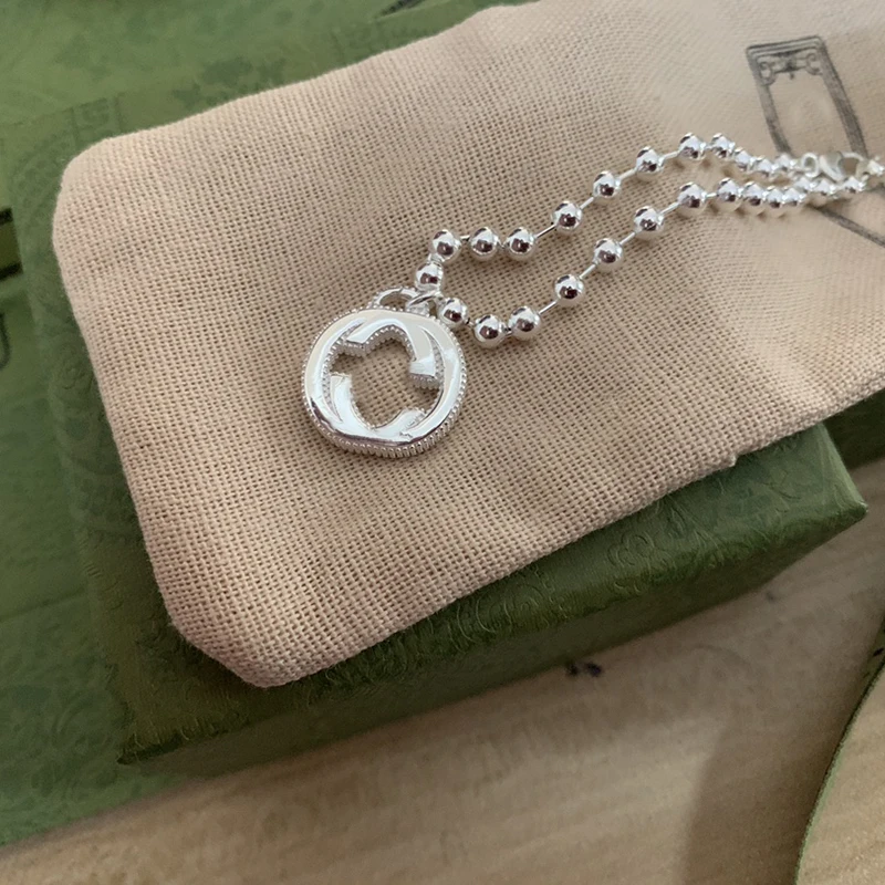 925 Sterling Silver Interlocking G Round Beads Hand Chain Cuba Retro Trend Hip Hop Men Women Hand Chain Jewelry Personality Gift
925 Sterling Silver Interlocking G Round Beads Hand Chain Cuba Retro Trend Hip Hop Men Women Hand Chain Jewelry Personality Gift