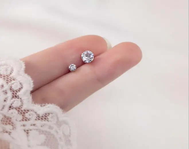 3mm 4mm 5mm 6mm Authentic 925 Sterling SIlver Fine Jewelry 4-Prong Solitaire Round Brilliant Cut CZ 4A+ Ear stud Earrings E2204
3mm 4mm 5mm 6mm Authentic 925 Sterling SIlver Fine Jewelry 4-Prong Solitaire Round Brilliant Cut CZ 4A+ Ear stud Earrings E2204