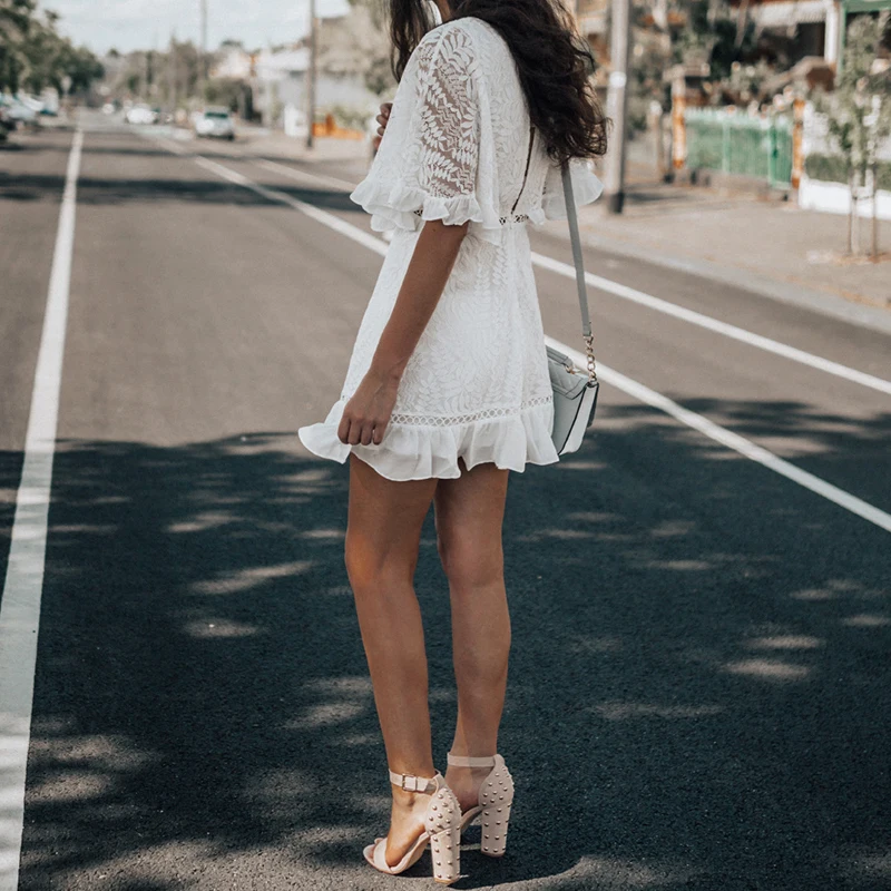 2021 Summer V-neck White Lace Dress Women's Trumpet Sleeve Ruffled Mini Dress Party Dress Women's A Line Short Party Vestidos
2021 Summer V-neck White Lace Dress Women's Trumpet Sleeve Ruffled Mini Dress Party Dress Women's A Line Short Party Vestidos