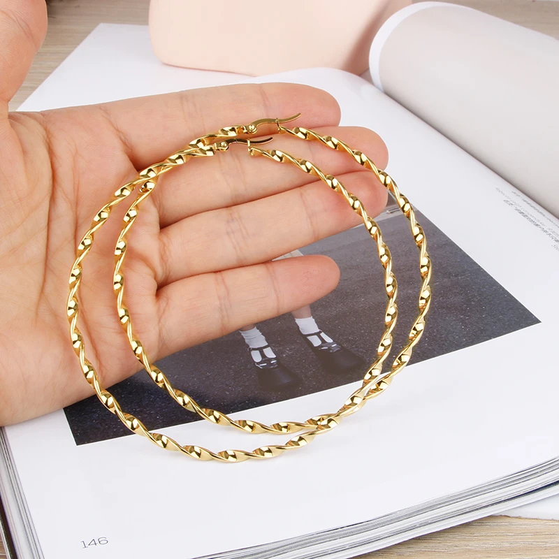 Gold Color Stainless Steel Large Hoop Earring for Women Thread 80 mm Wholesale Ear Accessories Fashion Jewelry Hot E0153
Gold Color Stainless Steel Large Hoop Earring for Women Thread 80 mm Wholesale Ear Accessories Fashion Jewelry Hot E0153