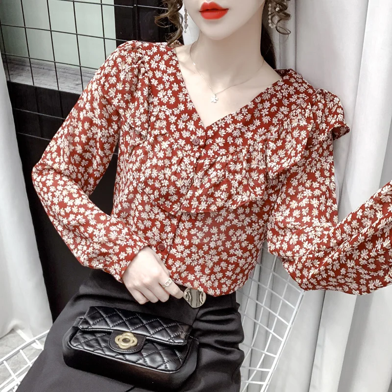 Chikichi 2021 Spring and Autumn New Fashion and Elegant Floral V-neck Ruffled Chiffon All-match Long-sleeved Ladies Blouse
Chikichi 2021 Spring and Autumn New Fashion and Elegant Floral V-neck Ruffled Chiffon All-match Long-sleeved Ladies Blouse