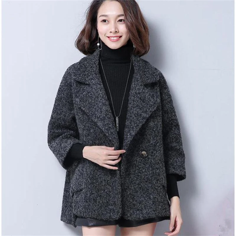 2019 Winter Clothing Short Wool Coat Women Coat Korean Autumn Woolen Coat Fashion A buckle Nine points sleeve Jacket Cloak type
2019 Winter Clothing Short Wool Coat Women Coat Korean Autumn Woolen Coat Fashion A buckle Nine points sleeve Jacket Cloak type