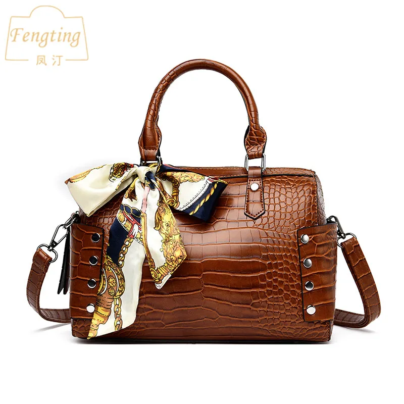 Luxury handbags women bags designer 2019 new soft Crocodile pattern bag Retro ladies shoulder bags FENGTING FTB119
Luxury handbags women bags designer 2019 new soft Crocodile pattern bag Retro ladies shoulder bags FENGTING FTB119