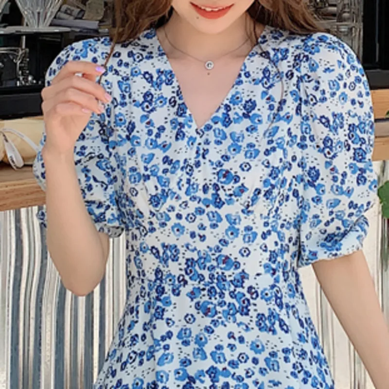 Summer Women V-Neck Chiffon Mini Dress Korean Fashion Clothes Vintage Puff Sleeve Floral A-Line Robe Ladies Vestido De Mujer New
Summer Women V-Neck Chiffon Mini Dress Korean Fashion Clothes Vintage Puff Sleeve Floral A-Line Robe Ladies Vestido De Mujer New
