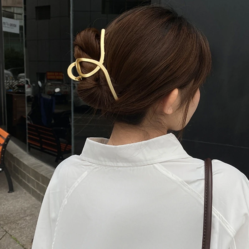 4 Pieces Gold Matte Metal Hair Claw Clip Simple Minimalist Non-Slip Large Jaw Clamp Elegant Geometric Ponytail Barrette
4 Pieces Gold Matte Metal Hair Claw Clip Simple Minimalist Non-Slip Large Jaw Clamp Elegant Geometric Ponytail Barrette