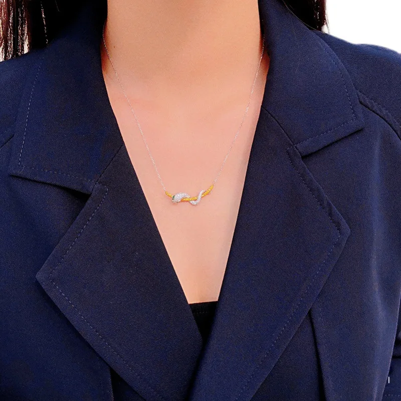 Cute Bling Animal Two Tone Snake Pendant Necklace for Women 925 Sterling Silver Yellow Gold Color Chain Fashion Jewelry 2021 
Cute Bling Animal Two Tone Snake Pendant Necklace for Women 925 Sterling Silver Yellow Gold Color Chain Fashion Jewelry 2021